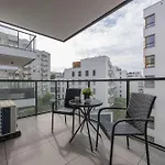 Elegant Ludwiki With Parking & Air Conditioning By Renters Apartment *