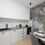 Apartment Elegant Ludwiki With Parking & Air Conditioning By Renters *