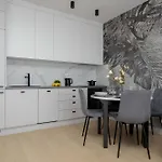 Elegant Ludwiki With Parking & Air Conditioning By Renters *