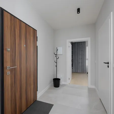 Elegant Ludwiki With Parking & Air Conditioning By Renters *