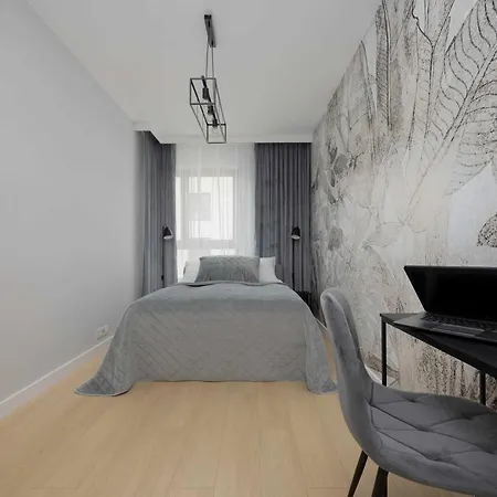 Apartman Elegant Ludwiki With Parking & Air Conditioning By Renters Varsó