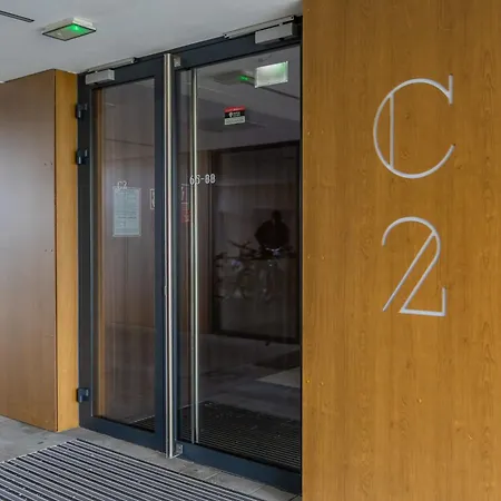 Elegant Ludwiki With Parking & Air Conditioning By Renters Appartement